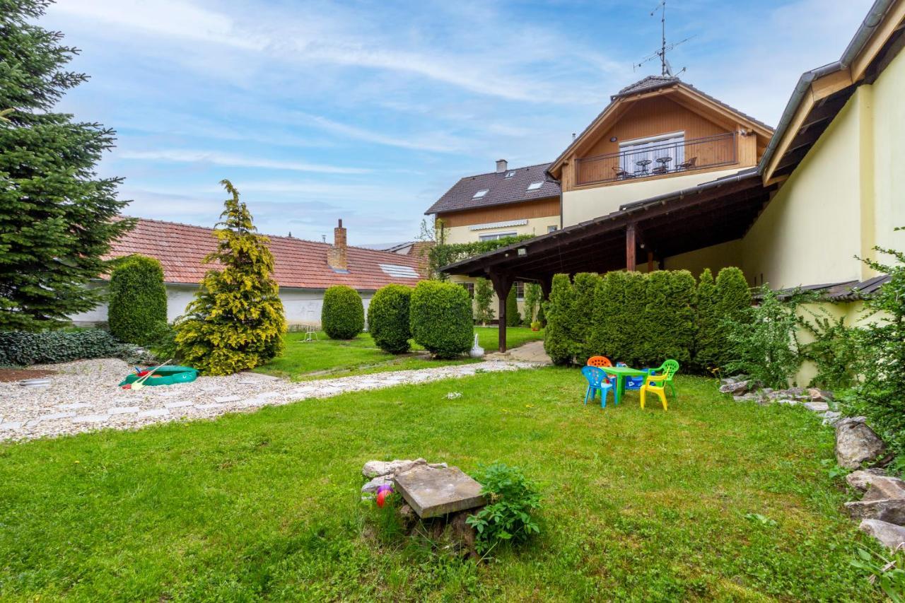 Apartmanovy Dum Vilémovice Extérieur photo