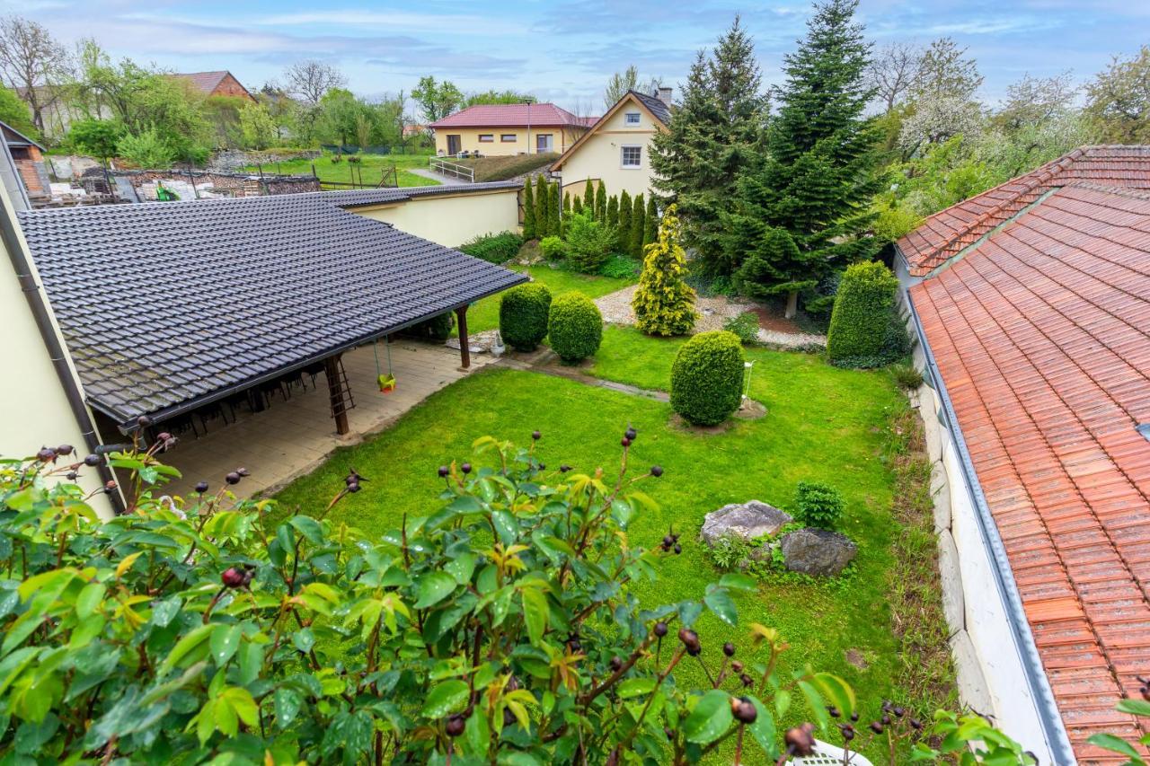 Apartmanovy Dum Vilémovice Extérieur photo