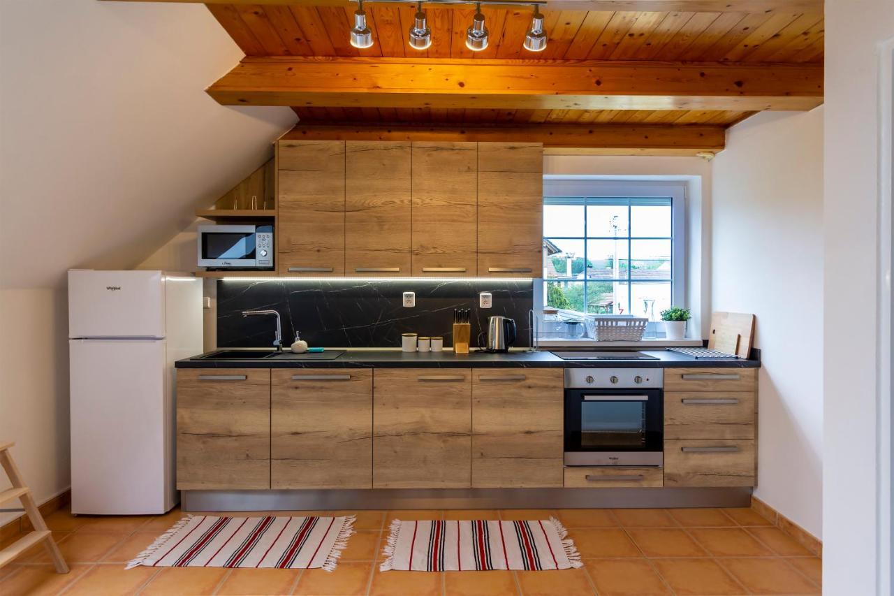 Apartmanovy Dum Vilémovice Extérieur photo